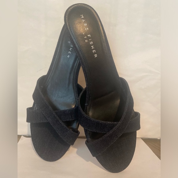 Marc Fisher LTD Women's denim dark blue Tracey Kitten Heel slide Sandal Size 11M - Picture 7 of 9